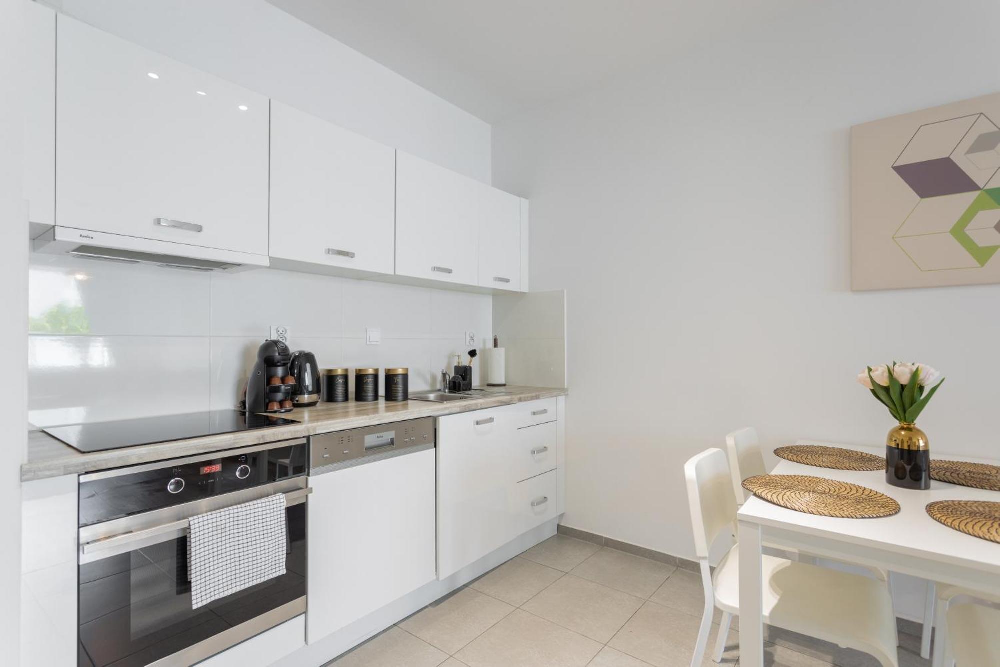 Urban Chic - Pereca - Rondo Onz - Luxury Warsaw Stays - 14 People Exterior foto