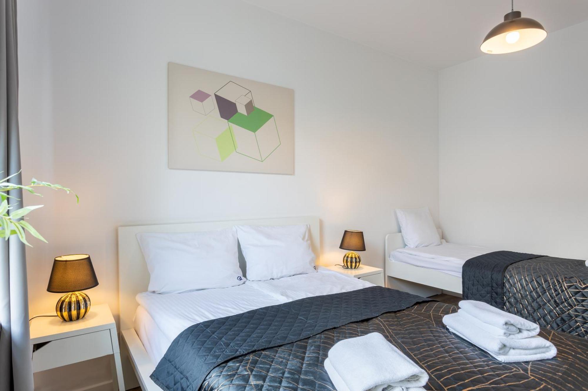 Urban Chic - Pereca - Rondo Onz - Luxury Warsaw Stays - 14 People Exterior foto